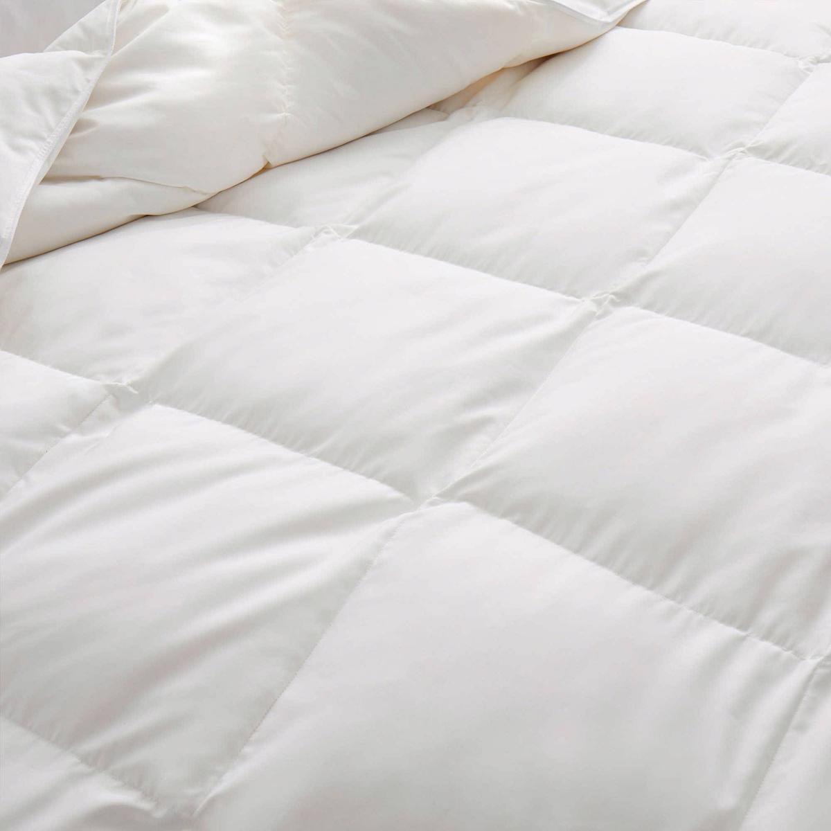 PeaceNest All Season Microfiber Goose Down and Feather Comforter