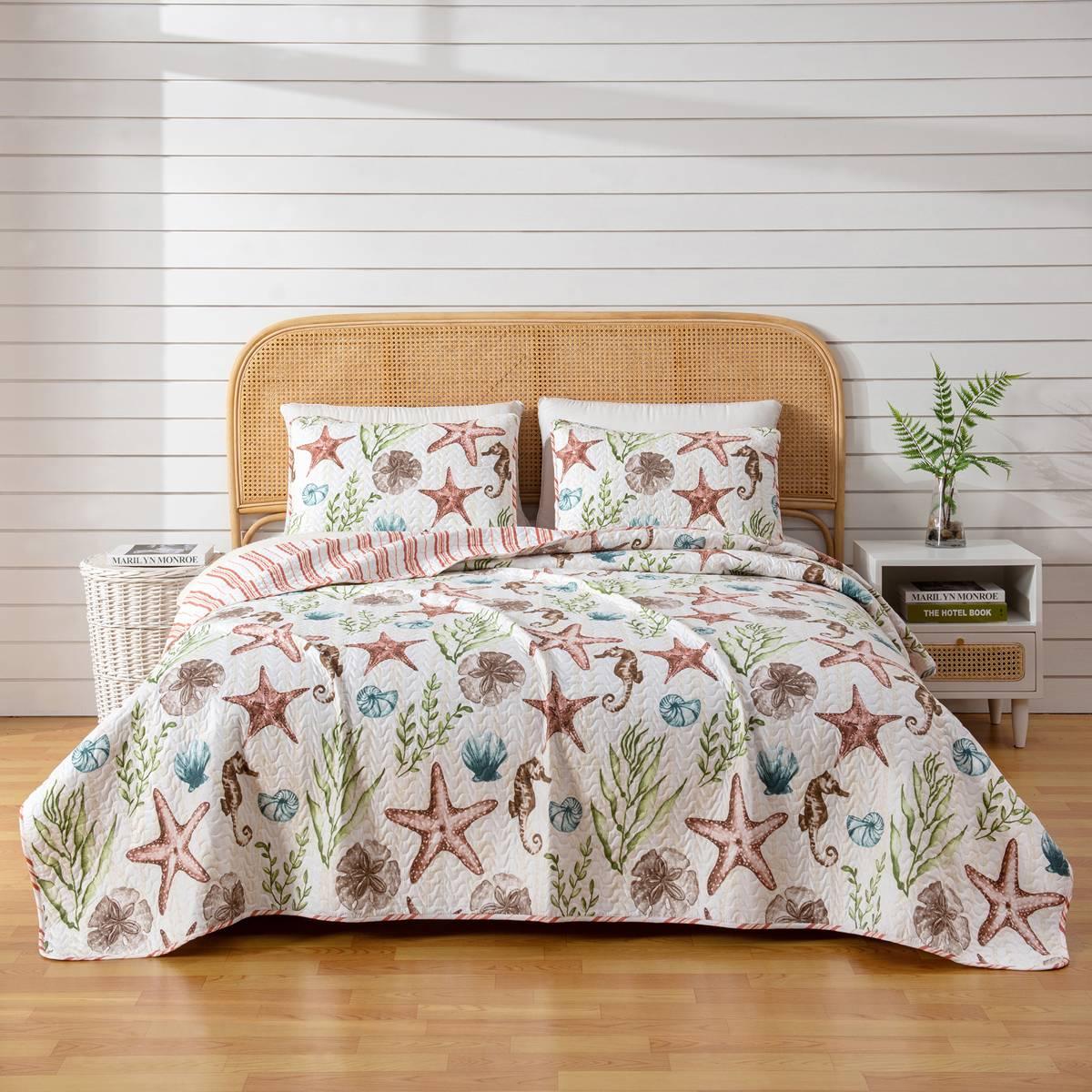 FreshFolds Castaway 3pc. Reversible Sea Life Quilt Set