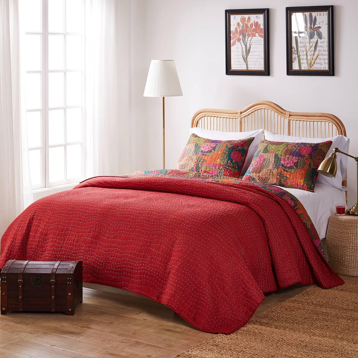 Greenland Home Fashions™ Jewel Kantha-style Quilt Set w/ Pillows