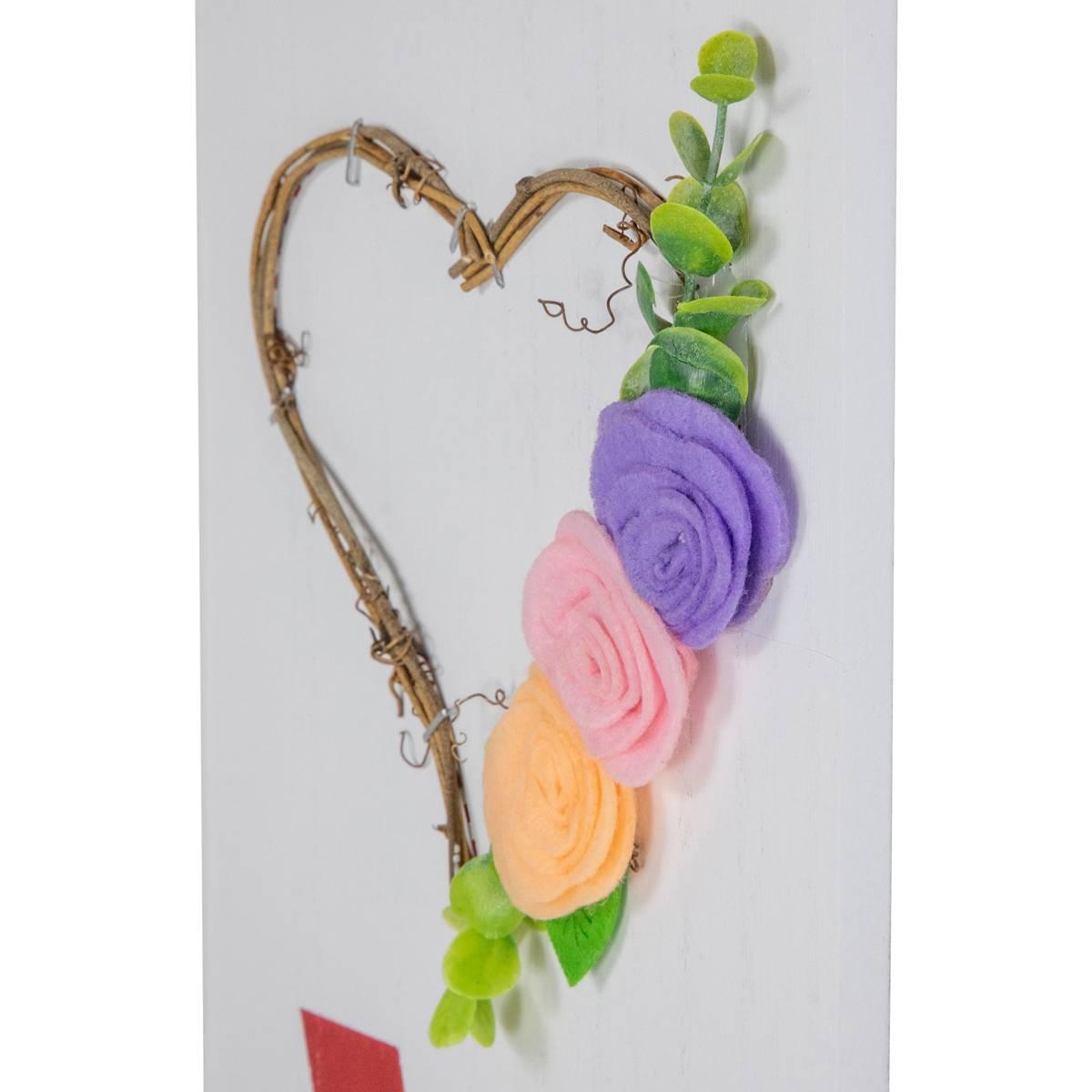 Northlight Seasonal Love Lives Here Valentine''s Day Porch Sign