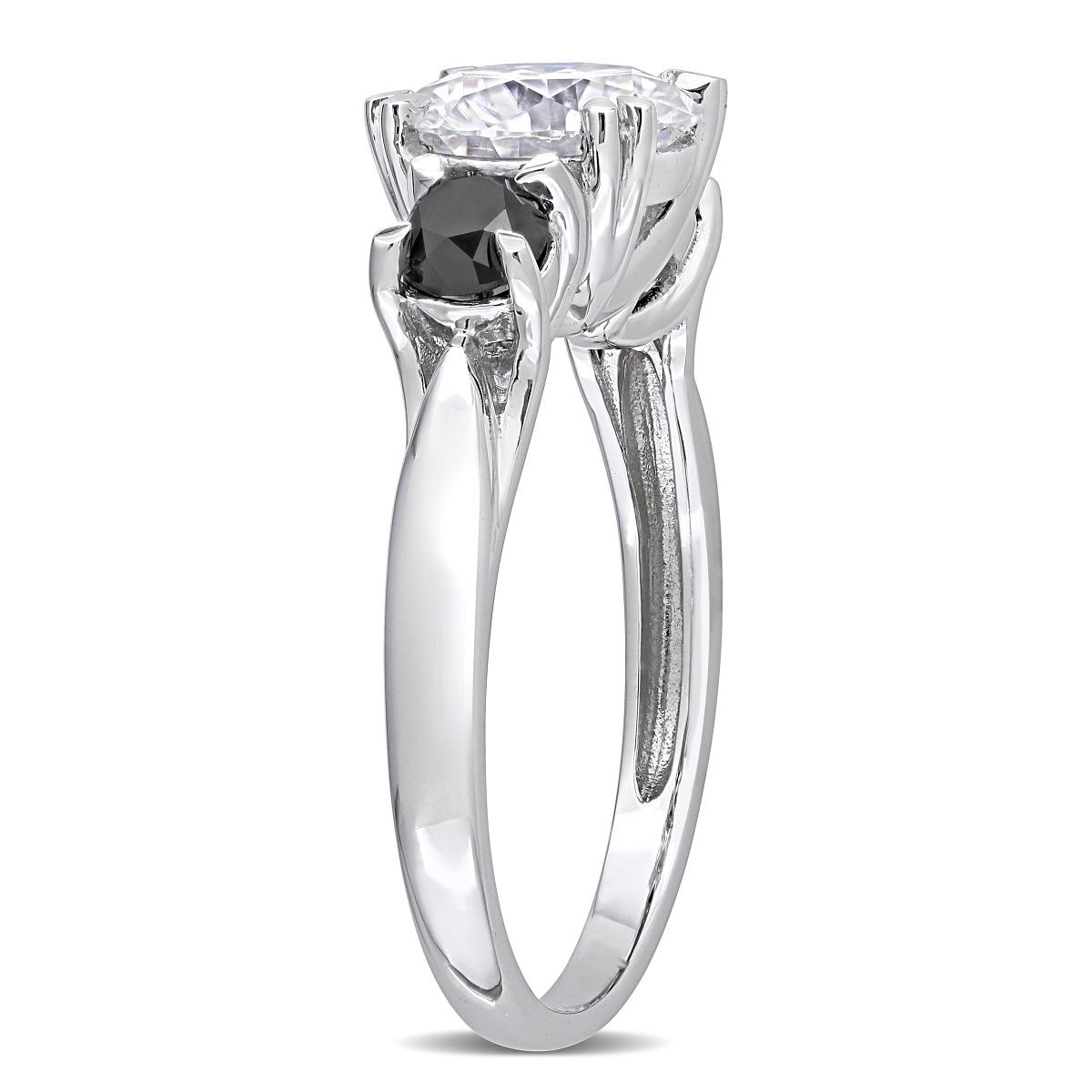Diamond Classics™ 10kt. 3-Stone Black Diamond Ring