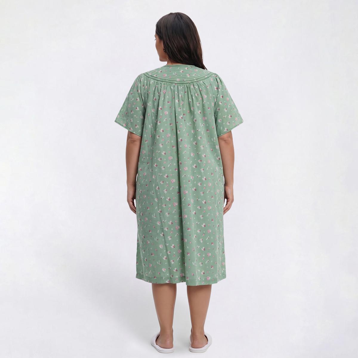 Plus Size Moon to Noon Trapunto Floral Snap Robe