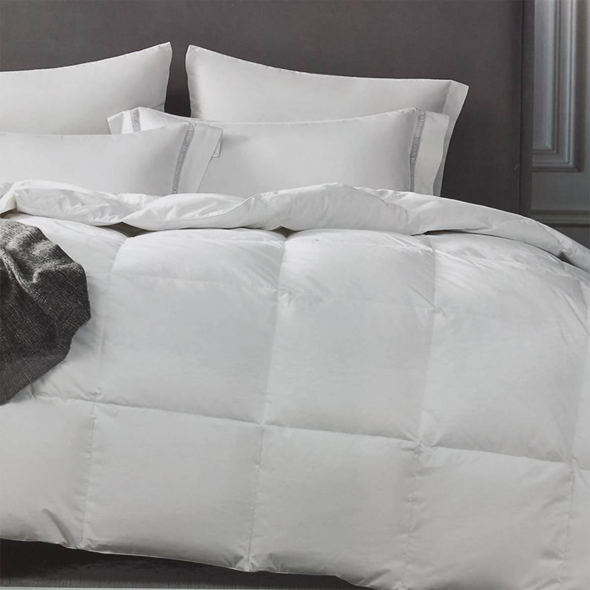 Hotel Suite All Seasons Down Comforter