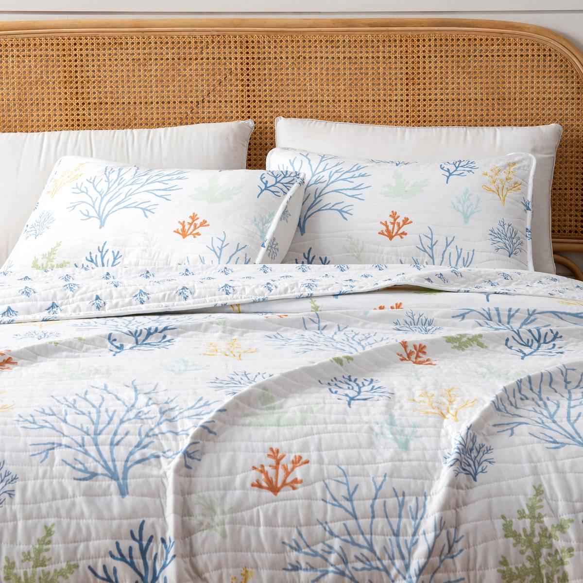 FreshFolds Maldives 3pc. Reversible Pastel Coral Quilt Set