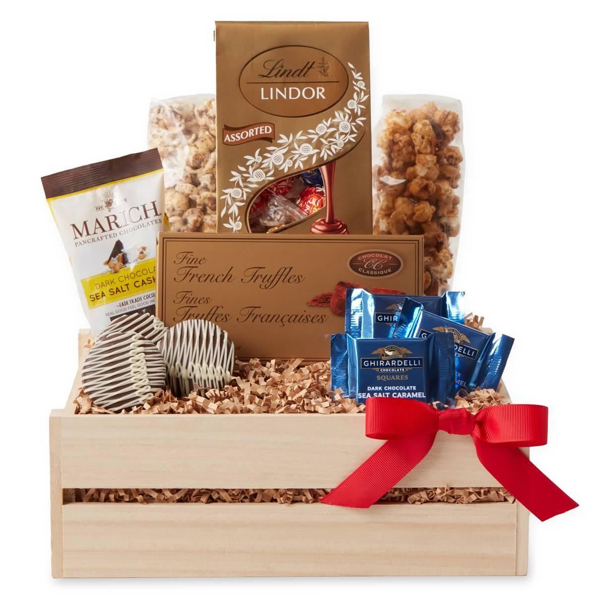 Hickory Farms(R) Sweet Snacks Gift Crate