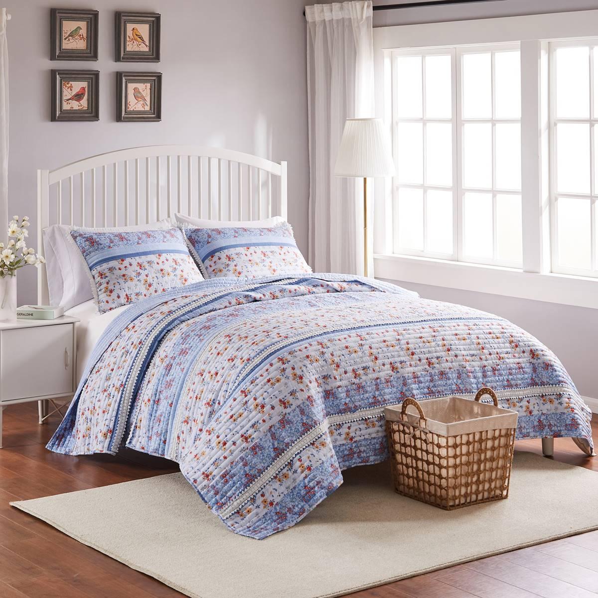 Greenland Home Fashions(tm) Betty Lace-Embellished Quilt Set