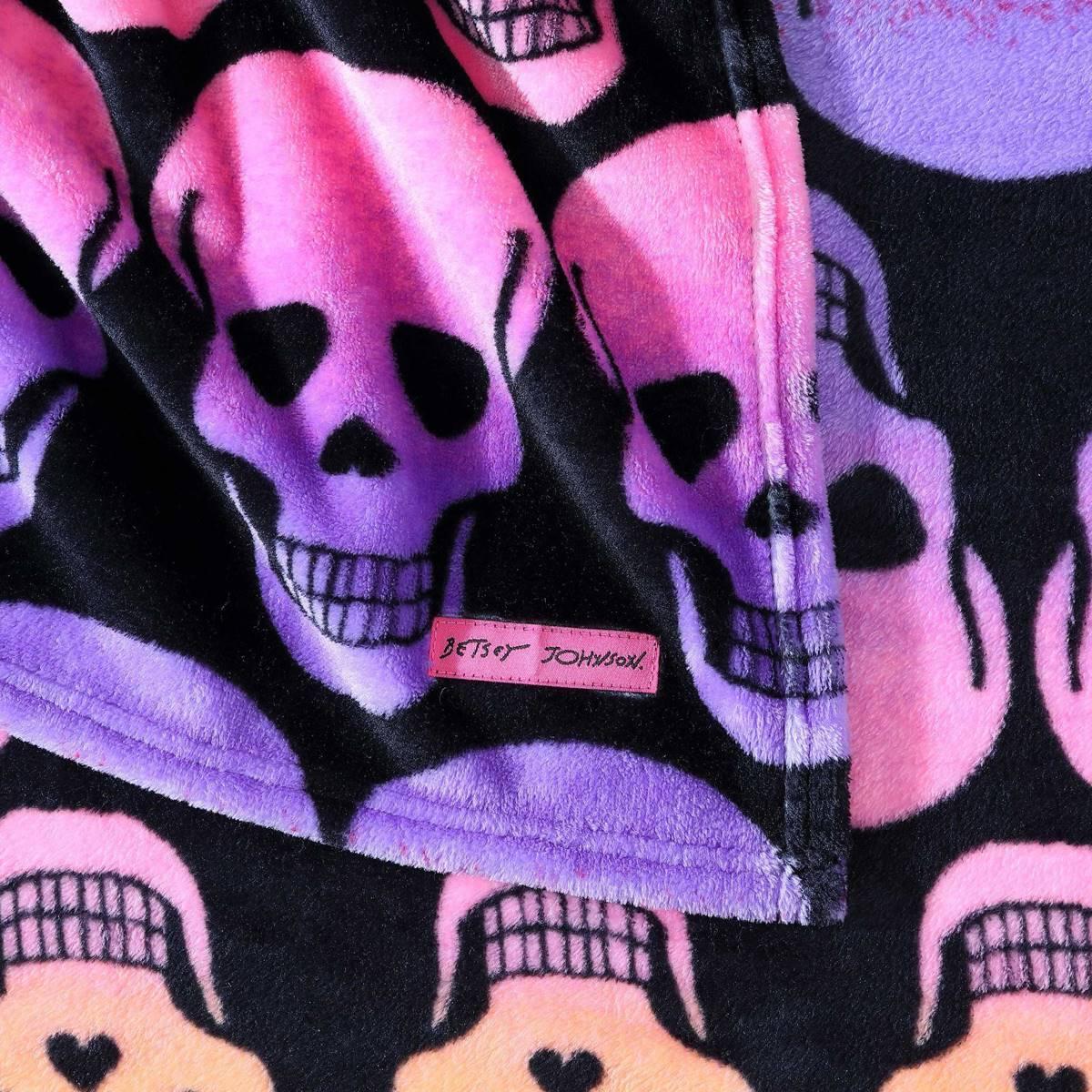 Betsey Johnson Skull Ombre Throw