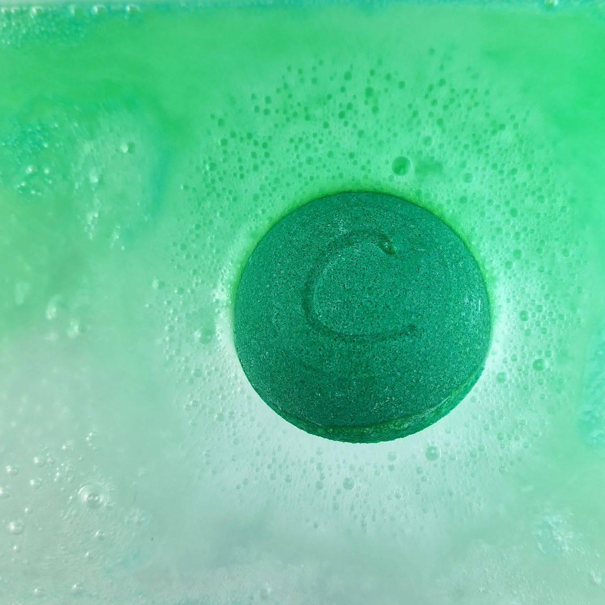 Cosset Breathe Cooling Botanical Therapy Bomb®