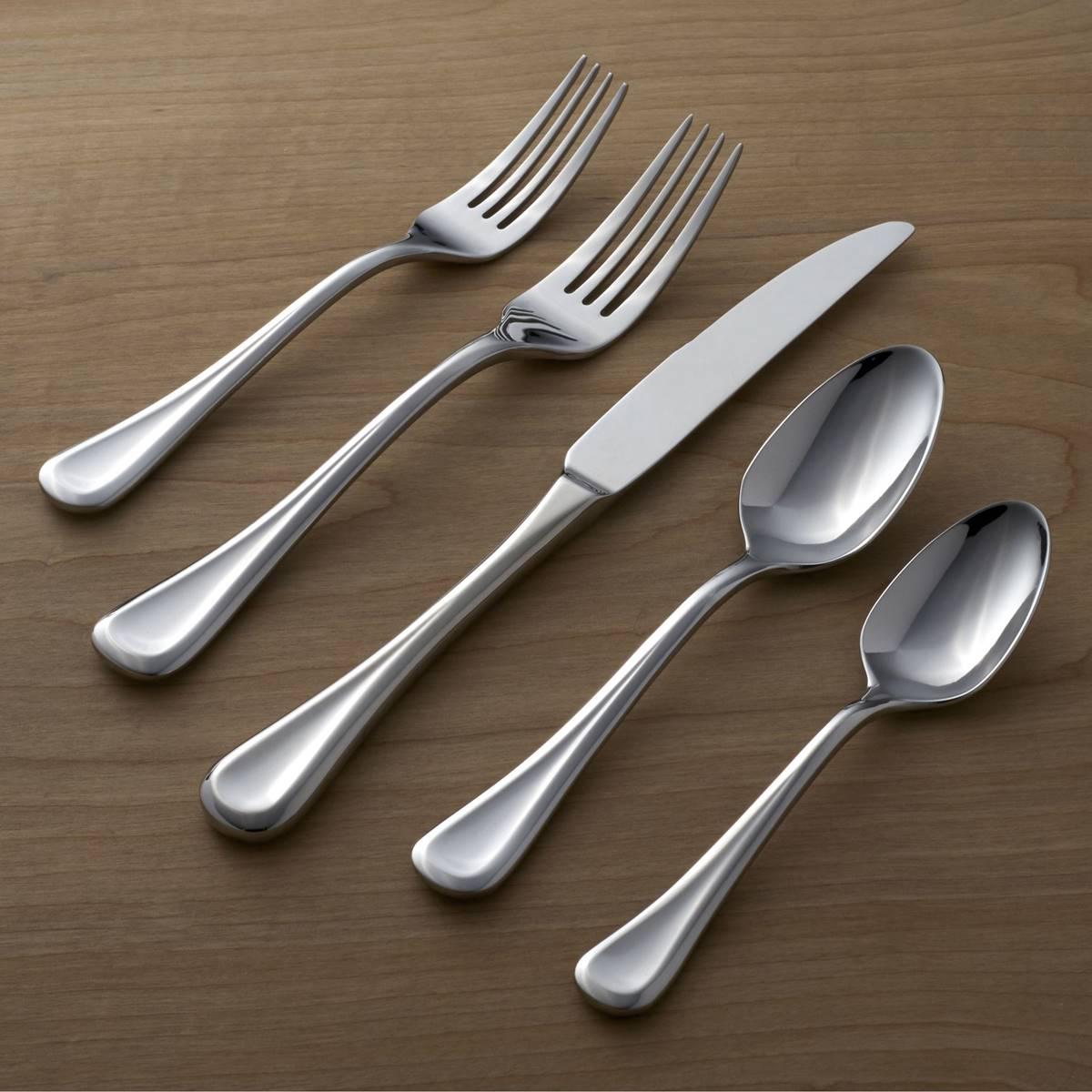 Oneida Virage 20pc. Everyday Flatware Set