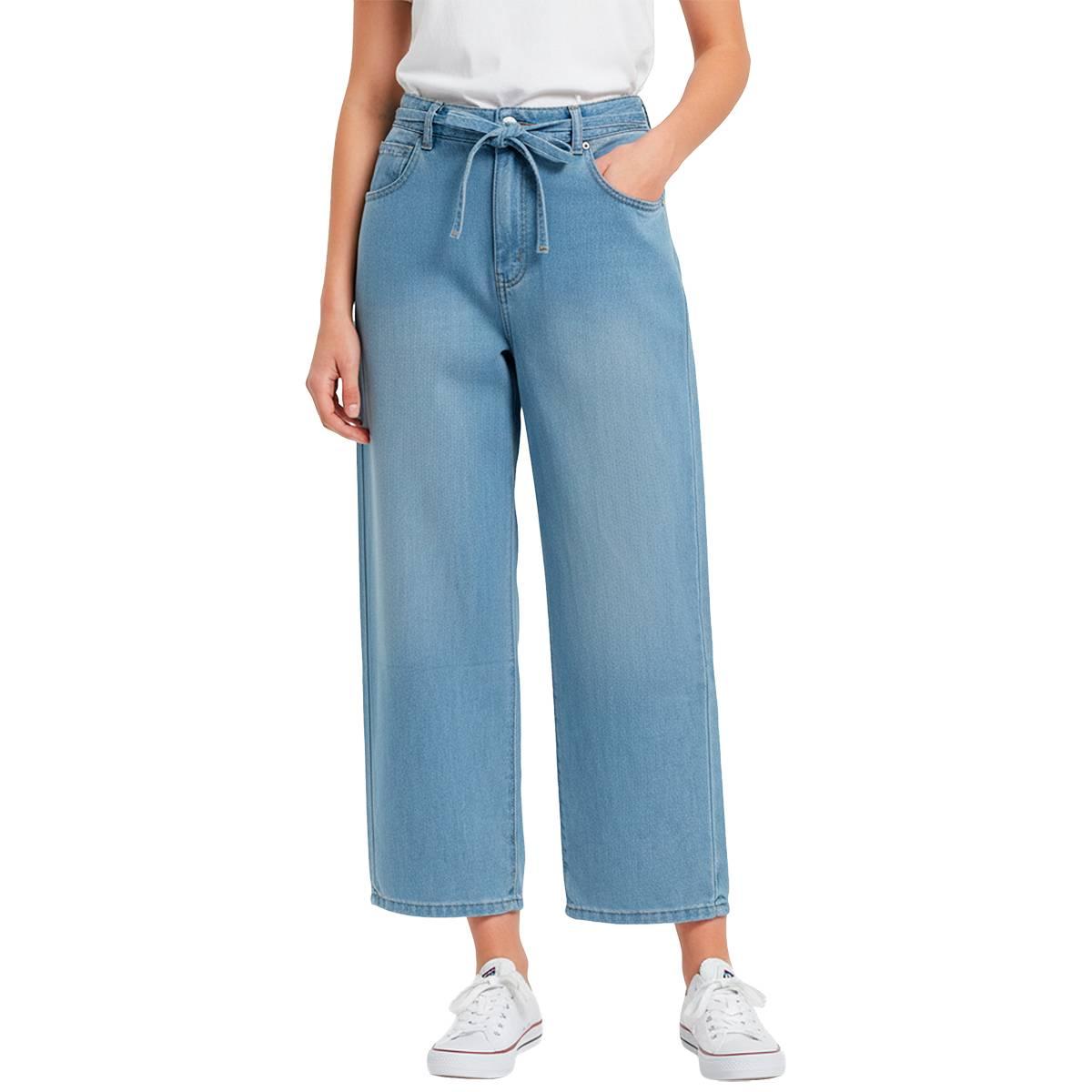 Petite d.jeans(R) High Rise Featherweight Wide Ankle Belt Jeans