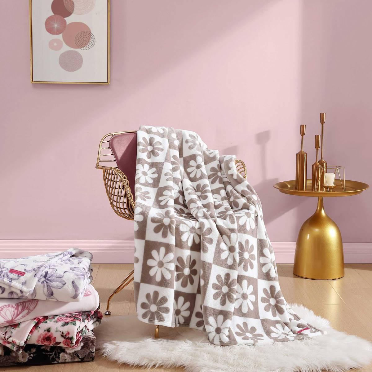 Betsey Johnson Daisy Check Blanket