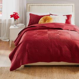 Greenland Home Fashions(tm) Riviera Velvet Modern Quilt Set