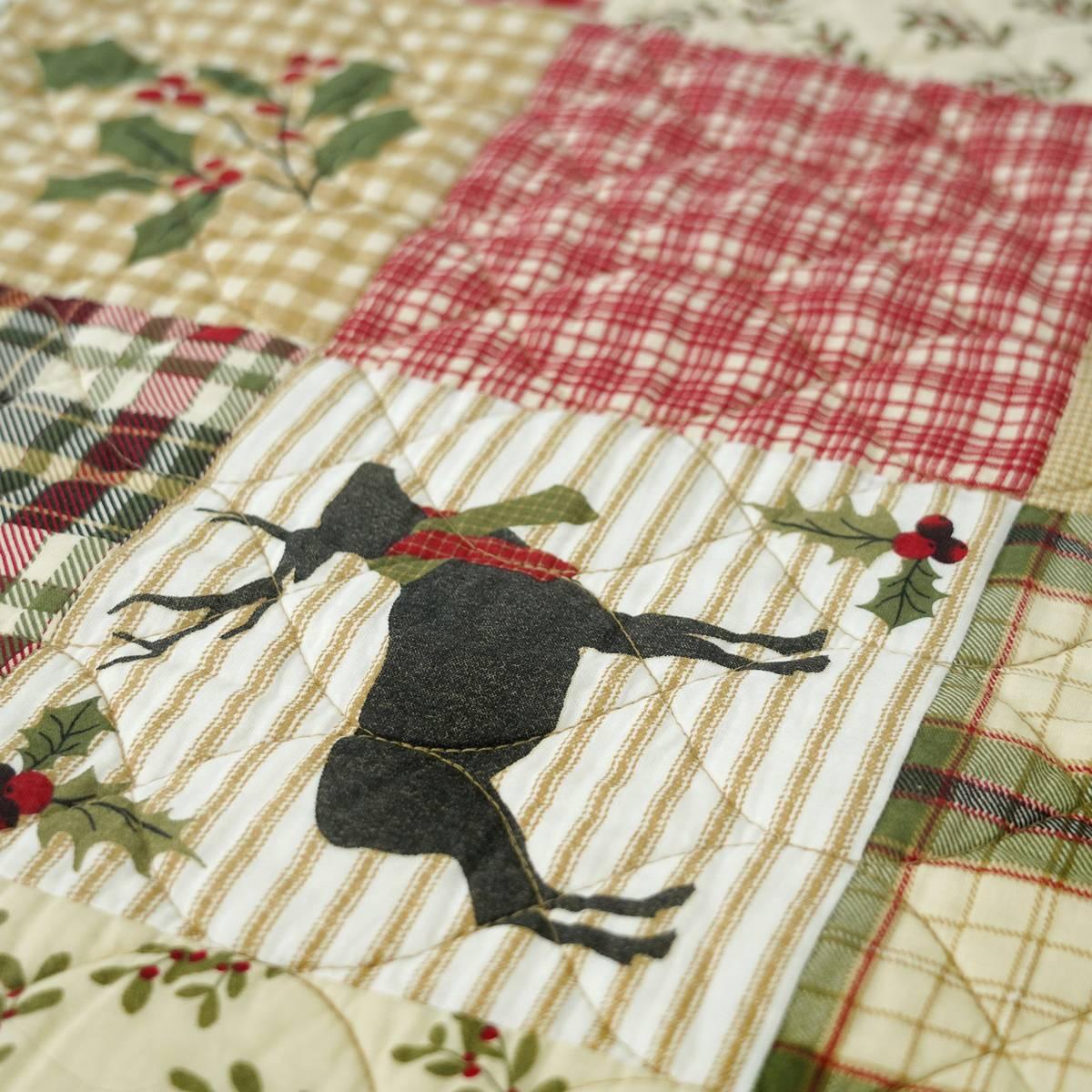 Your Lifestyle Holly Forest 3pc. Quilt Set