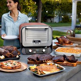 Ninja® Woodfire 8-in-1 Outdoor Oven