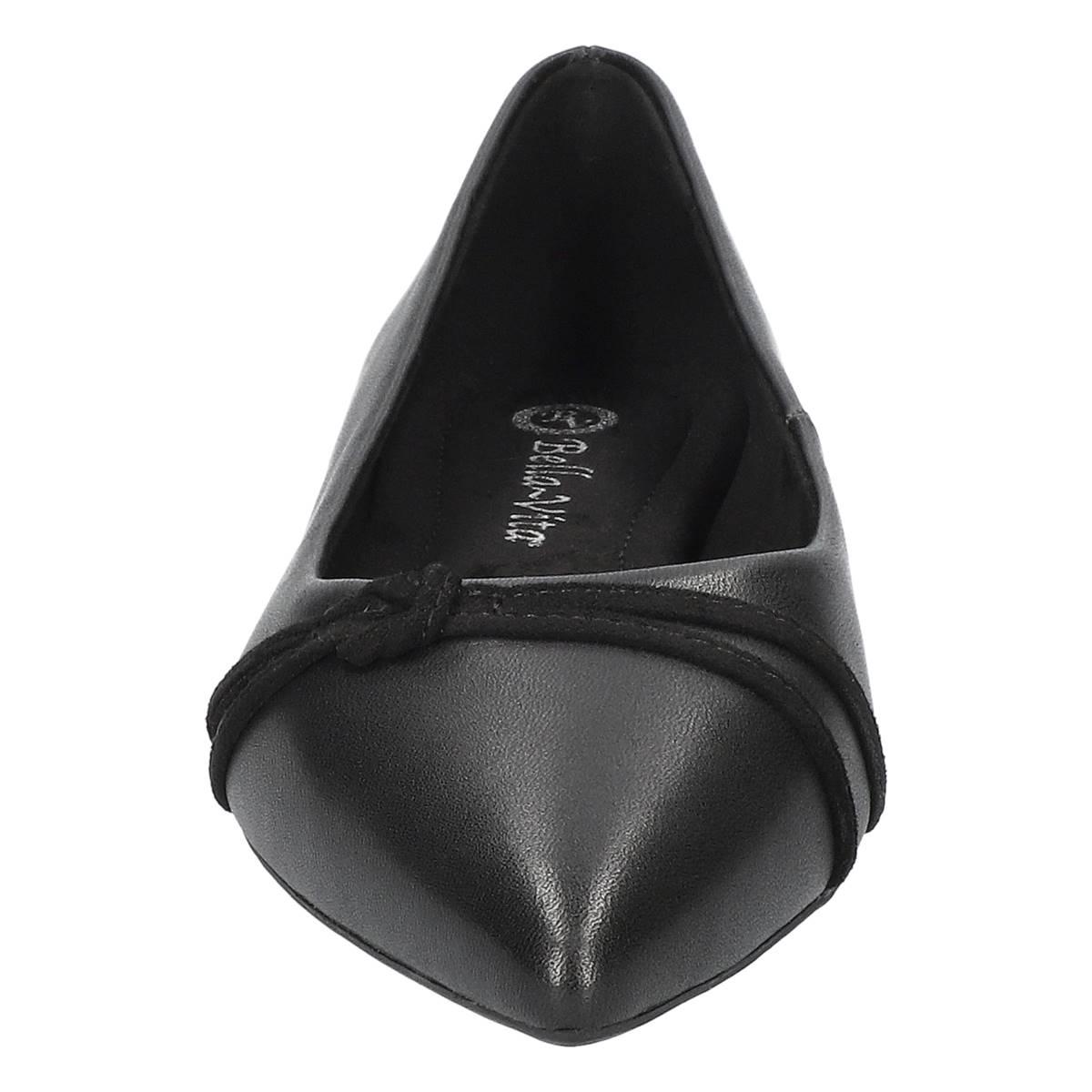 Womens Bella Vita Rhea Pointed Toe Flats