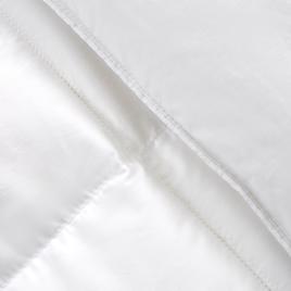 Serta® 300 Thread Count White Down Fiber Light Warmth Comforter
