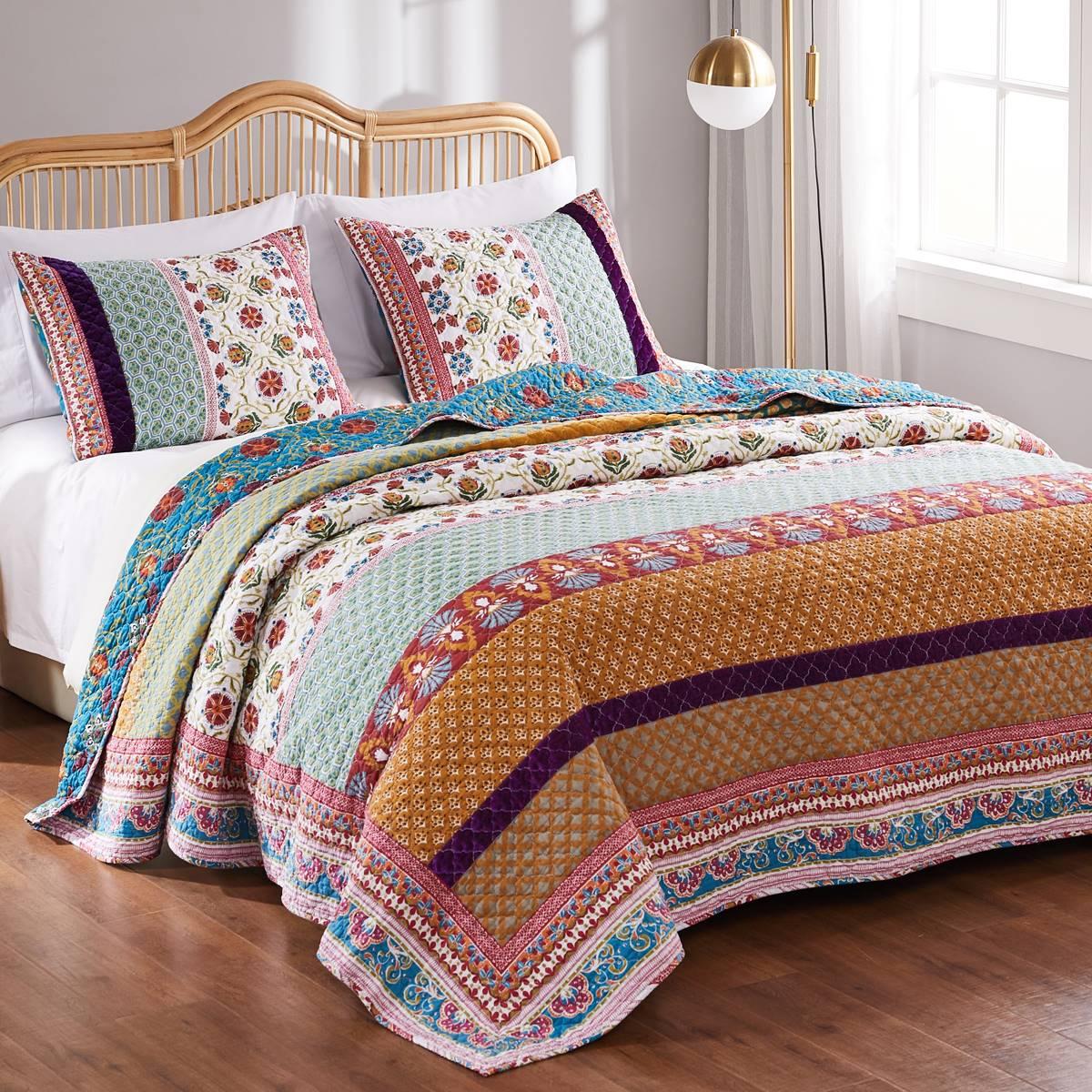 Greenland Home Fashions(tm) Thalia Velvet Embellished Quilt Set