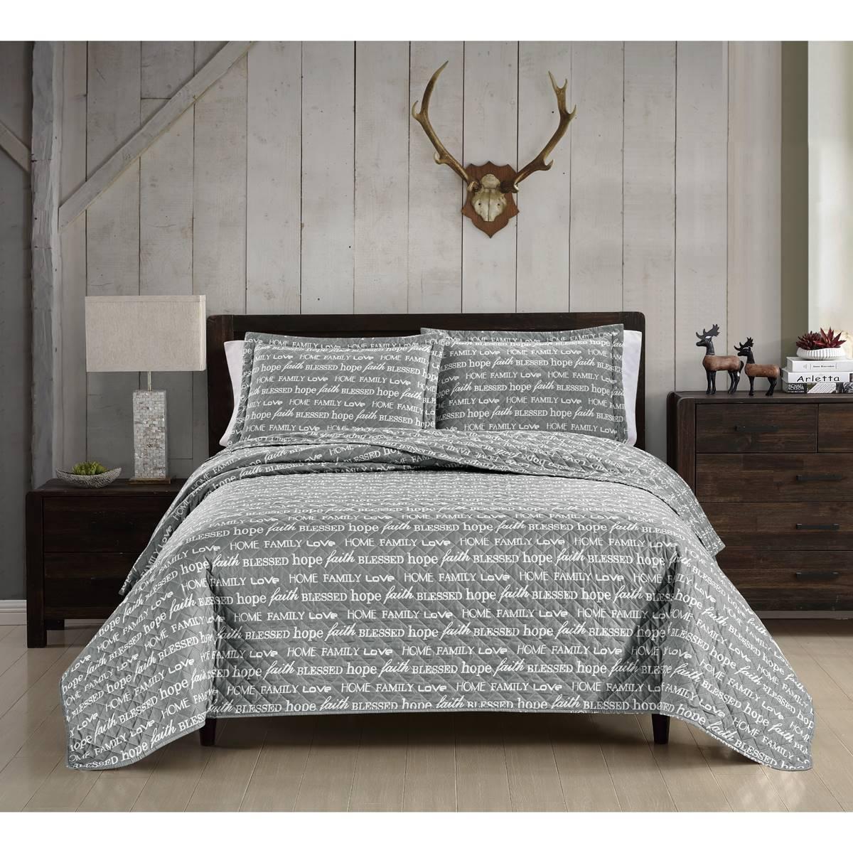 Spirit Linen Home™ Holiday Words Quilt Set