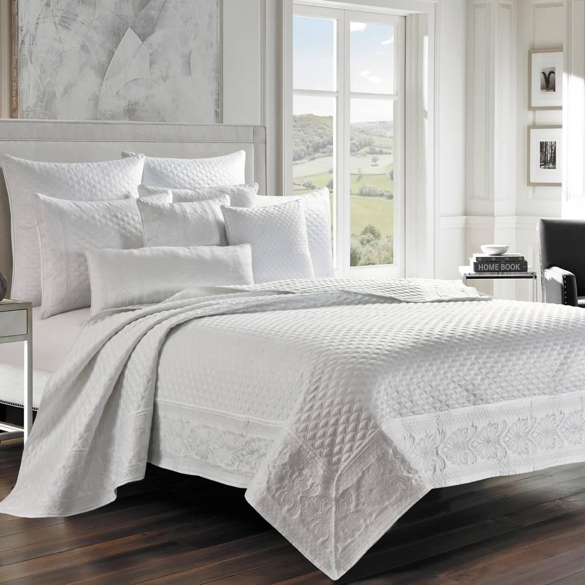 J. Queen New York Lyndon Bedding Collection preview