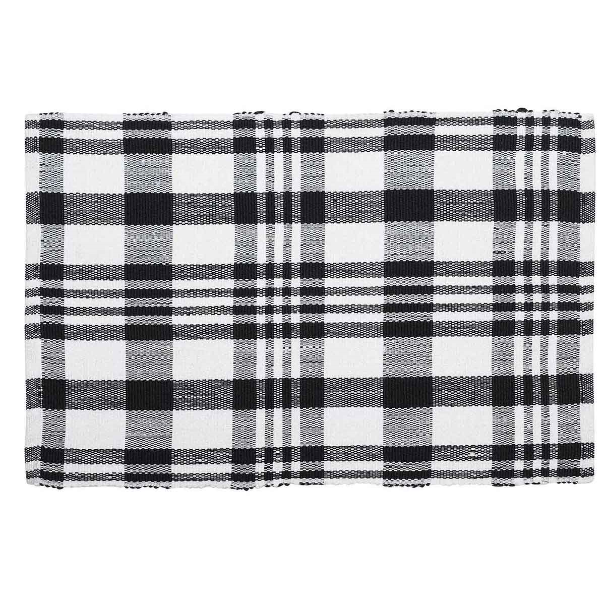VCNY Home Black/White Plaid Indoor/Outdoor Layering Rug