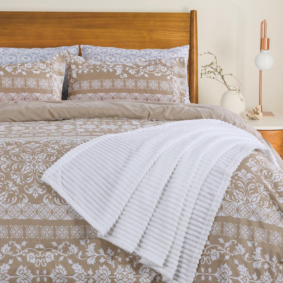 Olivia Parker® Elisabeth 8pc. Bed in a Bag