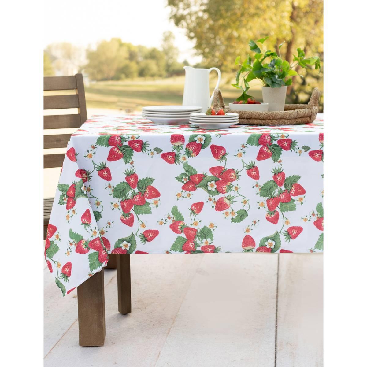 Sweet Strawberries Textured Tablecloth