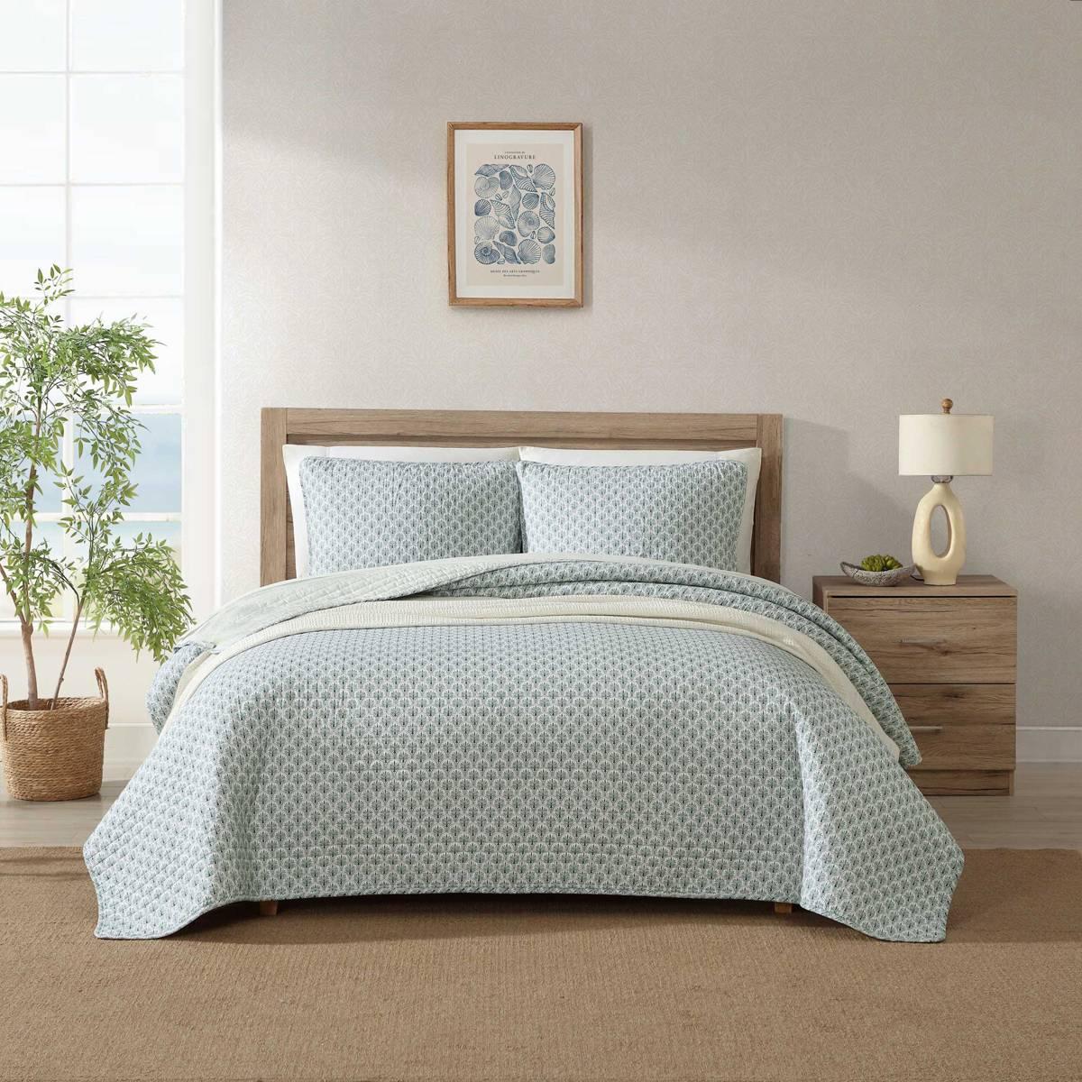 Tommy Bahama Coastal Batik Quilt Set