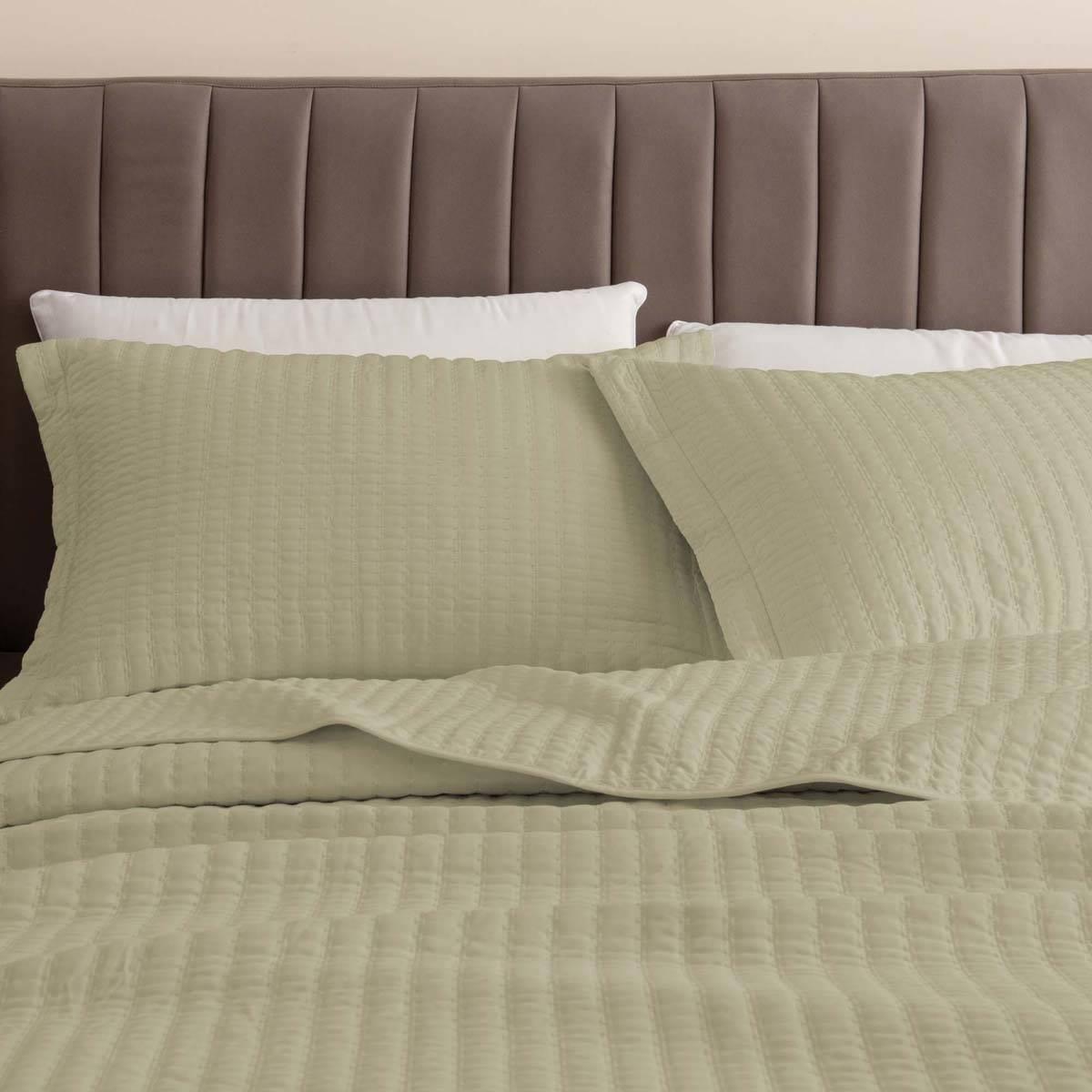 FreshFolds 3pc. Premium Solid Microfiber Quilt Set