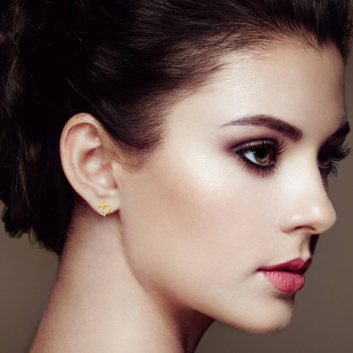 Haus of Brilliance 14kt. Gold 1/8ctw. Diamond Heart Earrings