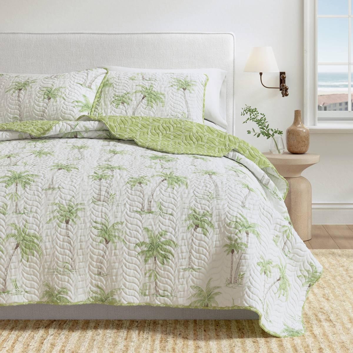 FreshFolds Coronado 3pc. Reversible Coastal Palm Tree Quilt Set
