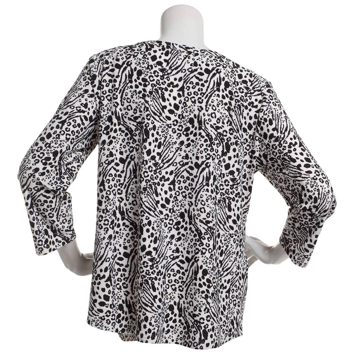 Womens Emily Daniels 3/4 Sleeve Jacquard Split Neck Blouse