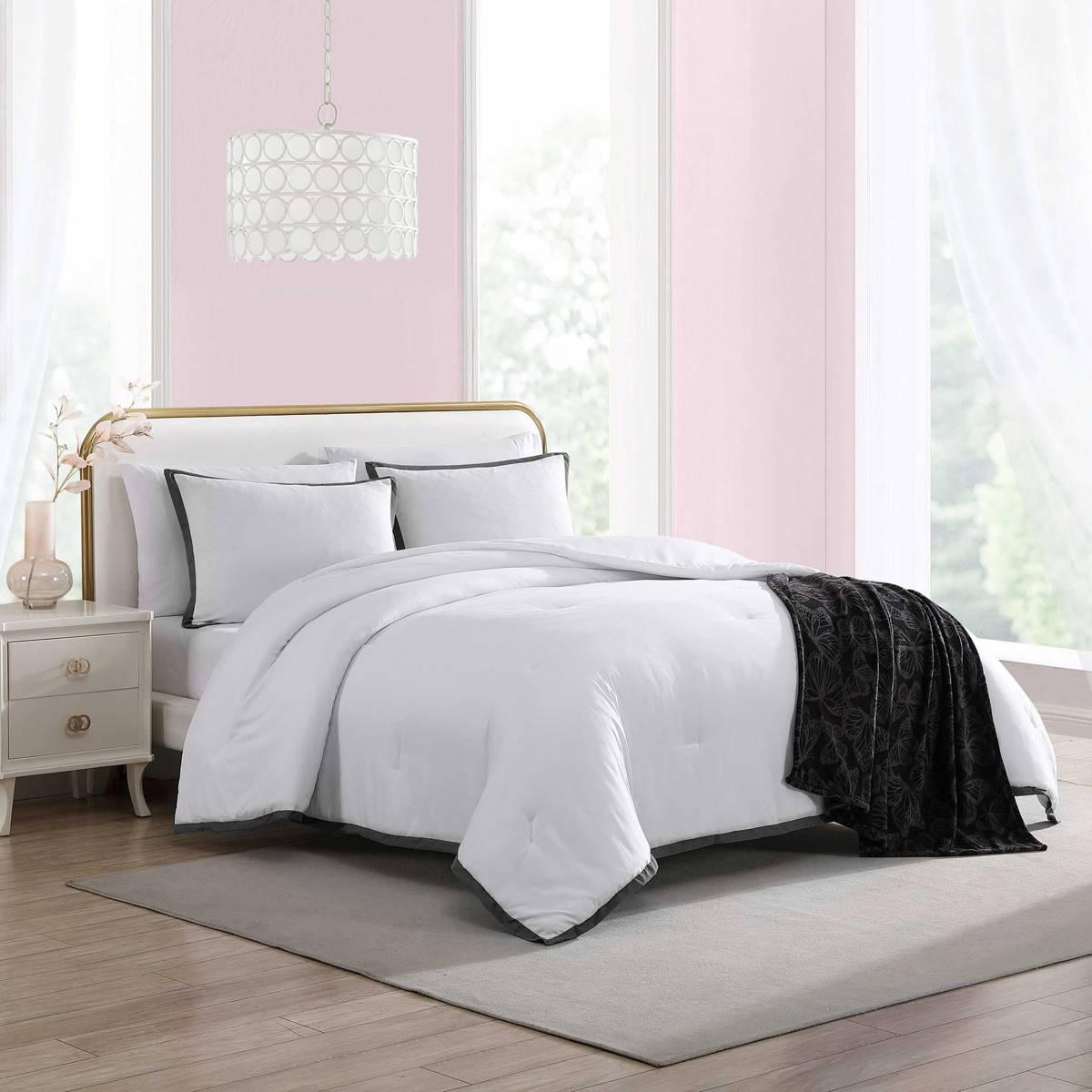 Betsey Johnson 4pc. Signature Hotel Comforter Set