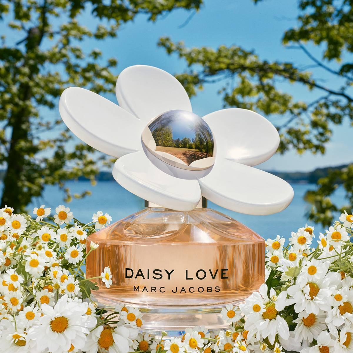 Marc Jacobs Daisy Love Eau de Toilette For Women 3pc. Set