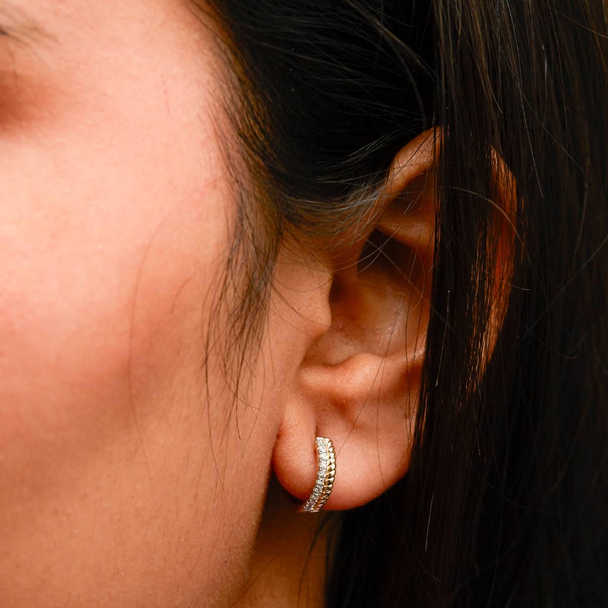 Haus of Brilliance 10kt. Gold 1/10ctw. Diamond Huggy Earrings