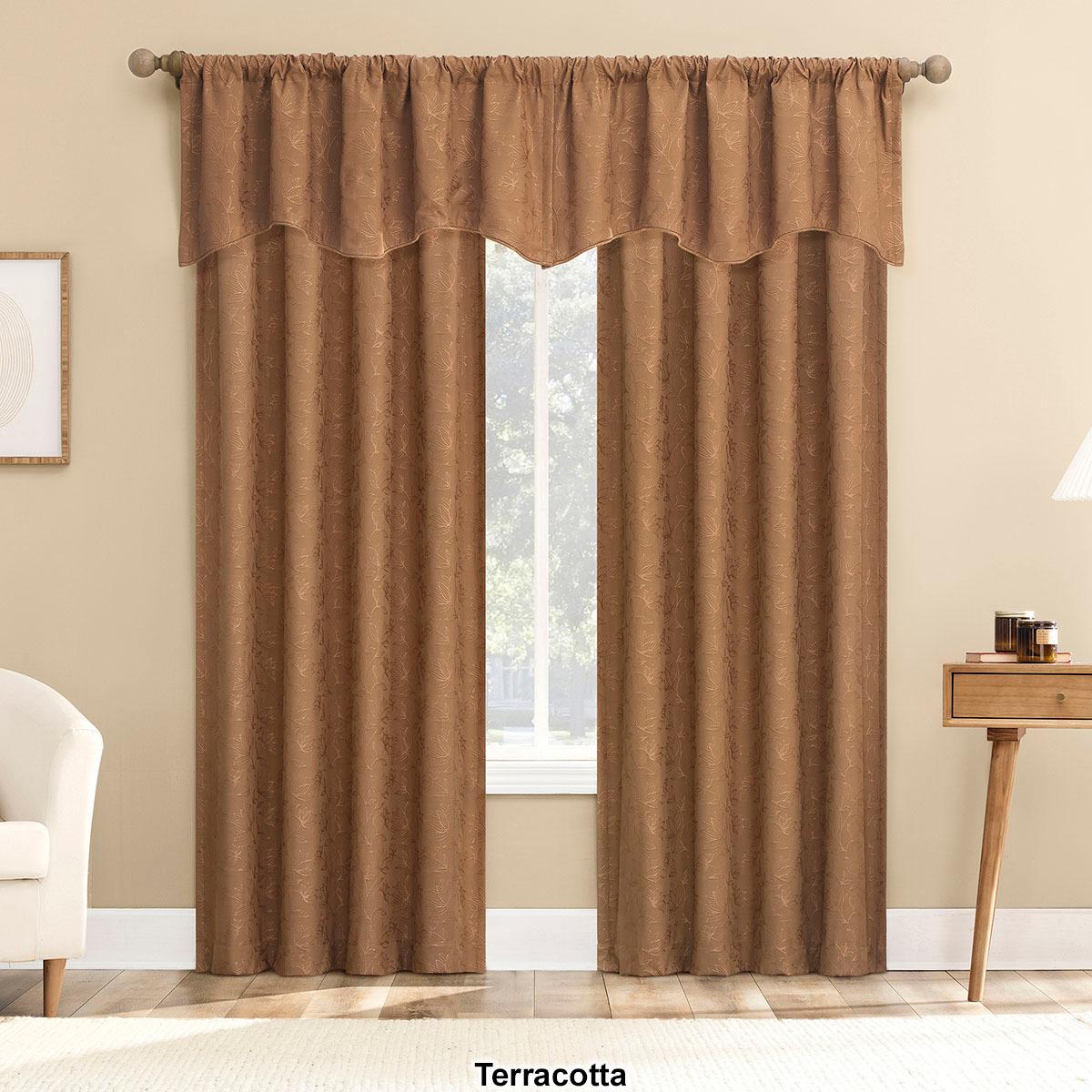 Sun Zero Belmont Total Blackout Rod Pocket Panel Curtain
