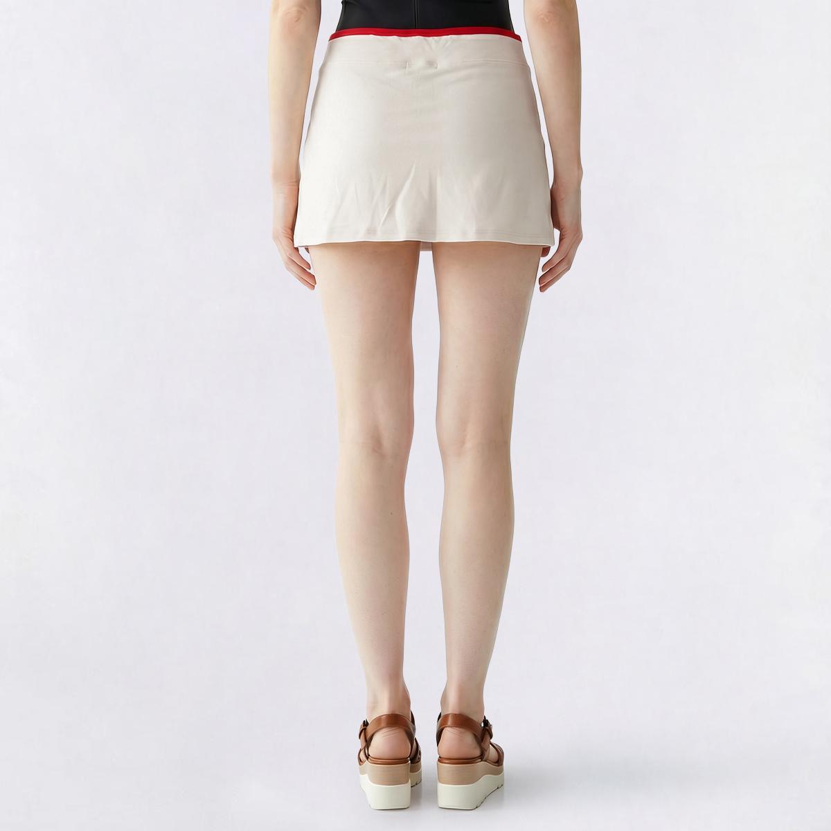 Juniors No Comment Contrast Applique Mini Skort - Gardenia