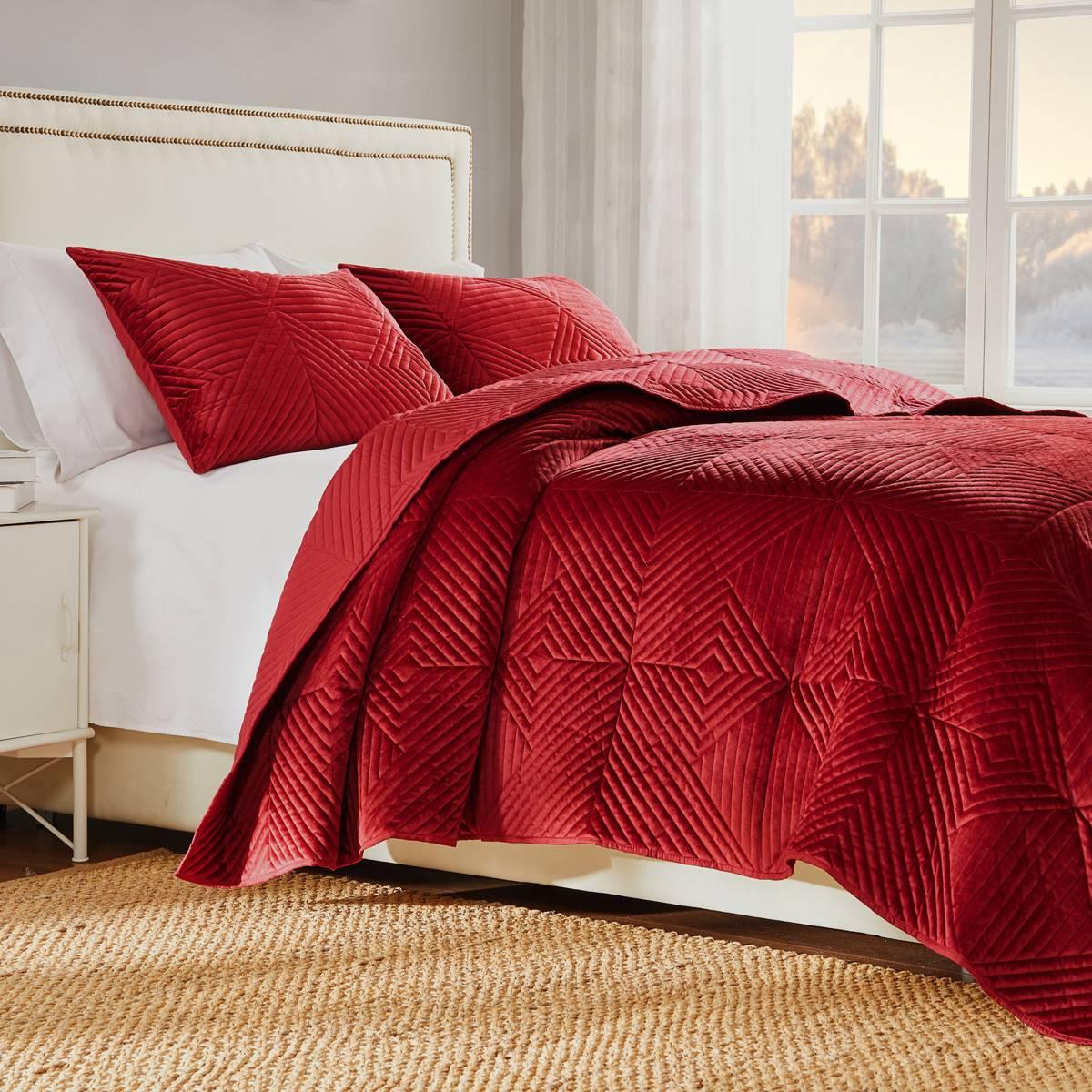 Greenland Home Fashions™ Riviera Velvet Modern Quilt Set