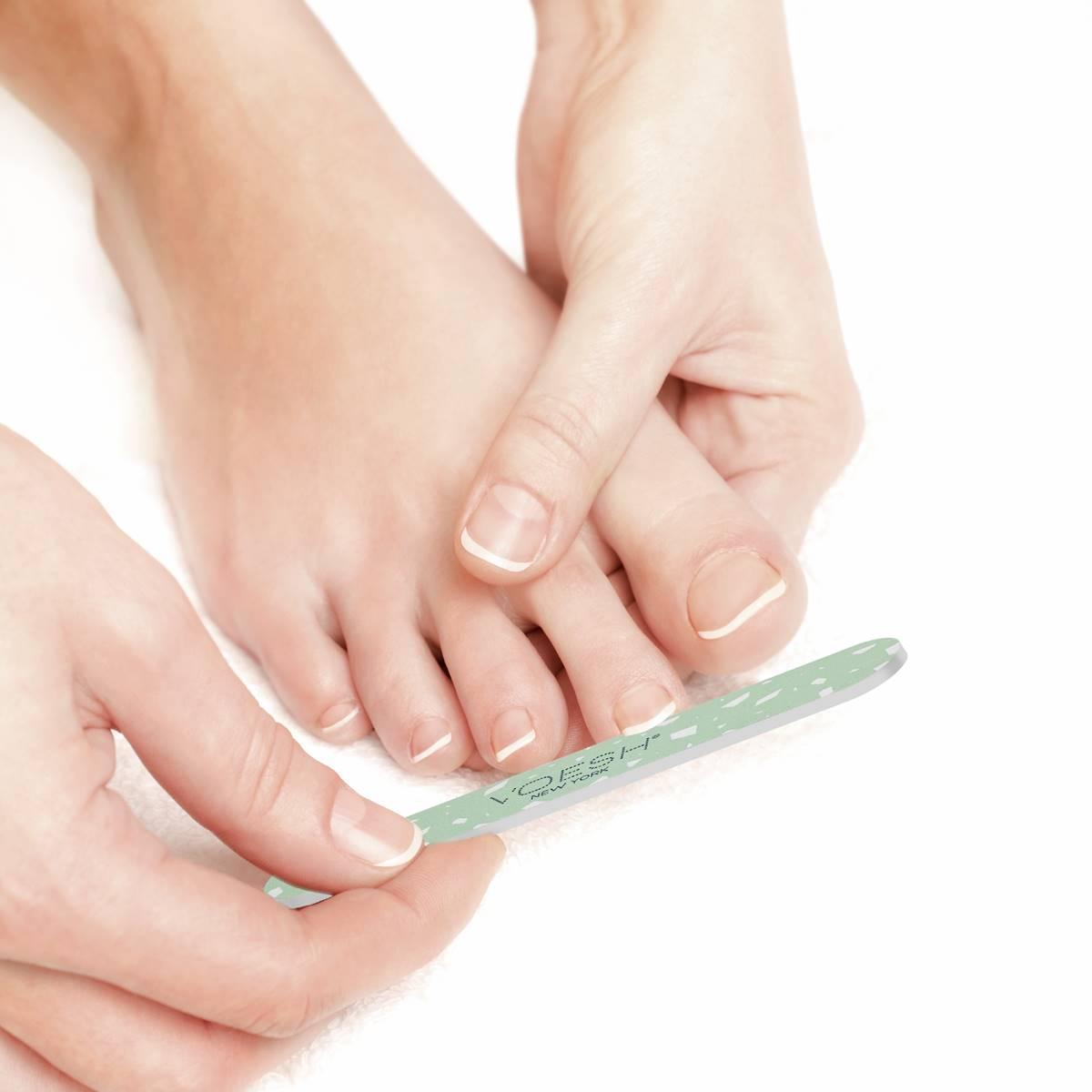 Voesh Pedi Moments Tangerine Glow Pedicure Kit