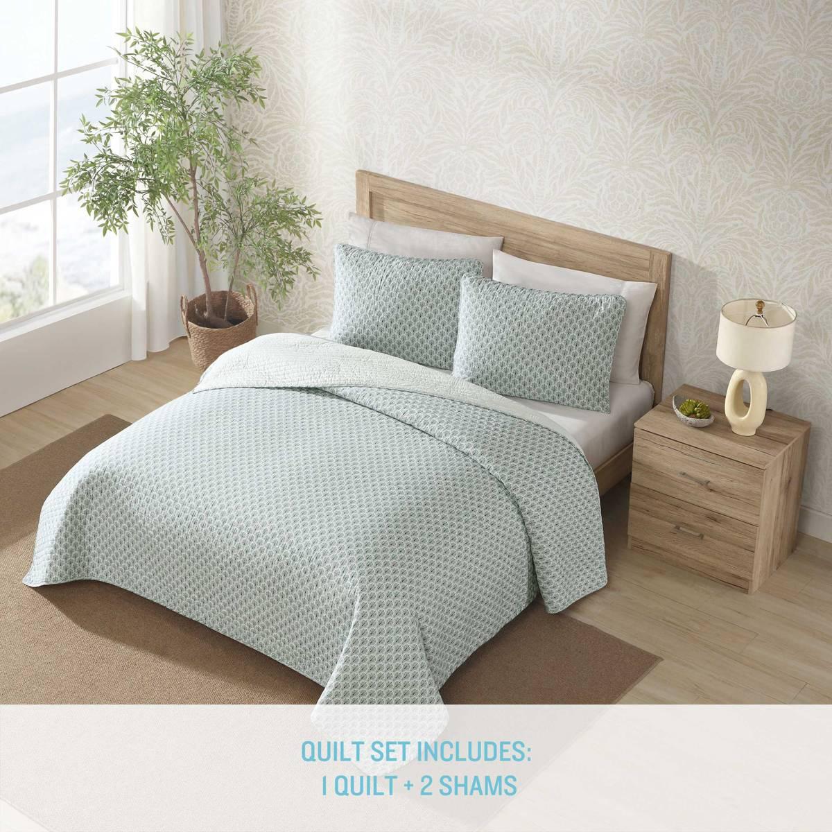 Tommy Bahama Coastal Batik Quilt Set