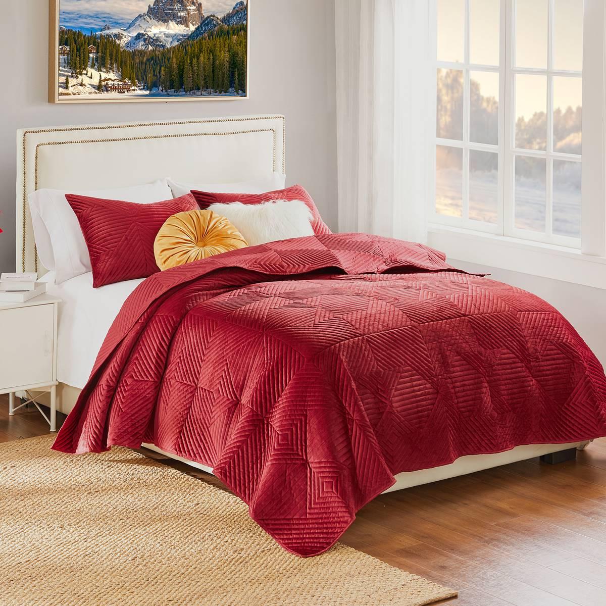 Greenland Home Fashions™ Riviera Velvet Modern Quilt Set