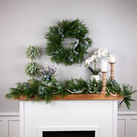 Northlight Seasonal 24in. Eucalyptus Artificial Christmas Wreath