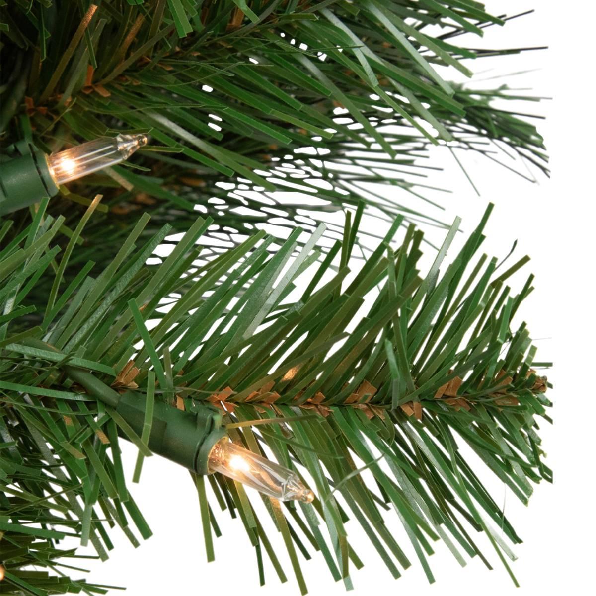 Northlight Seasonal 36in. Mixed Beaver Pine Christmas Wreath