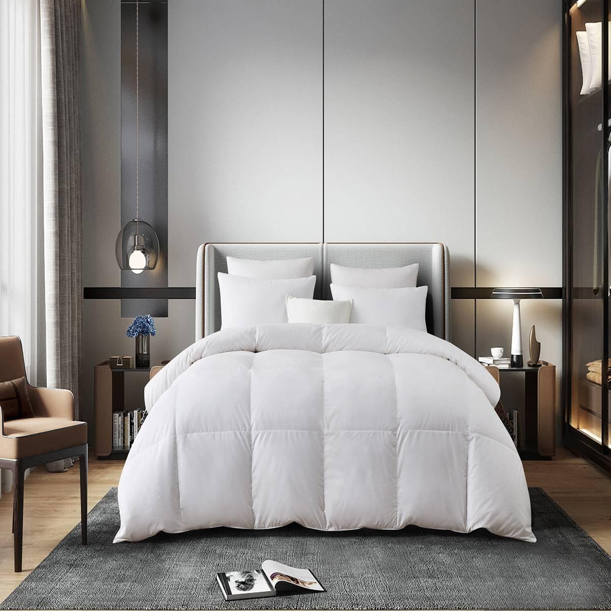 Serta(R) All Season 233TC European Down Comforter