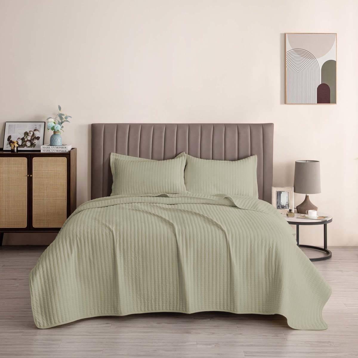 FreshFolds 3pc. Premium Solid Microfiber Quilt Set
